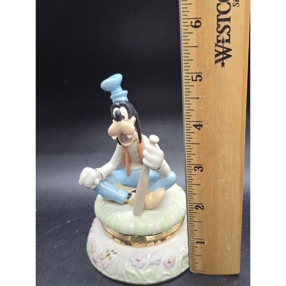 LENOX Disney PRACTICE WITH GOOFY Holding Baseball Bat TREASURE BOX No BOX No COA - Picture 3 of 13
